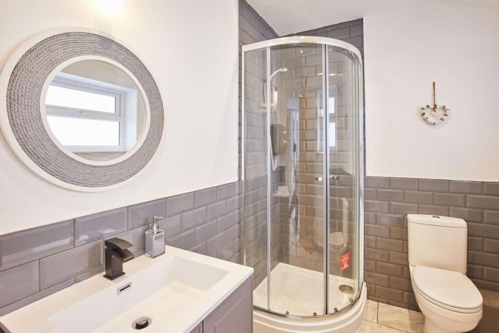 Apt 1 - Queens Court Scarborough Kültér fotó