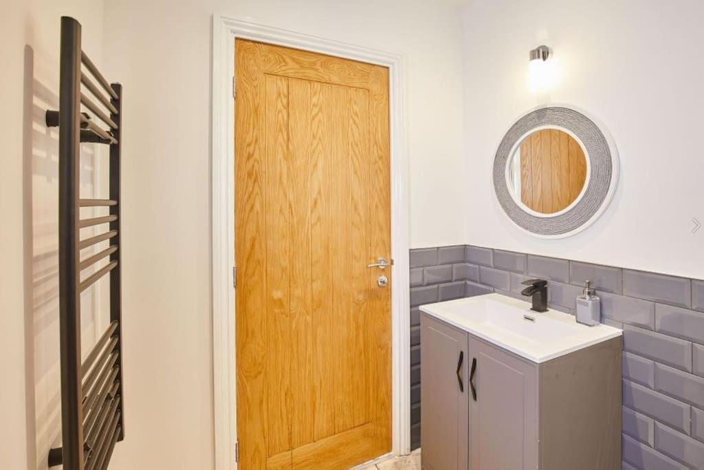 Apt 1 - Queens Court Scarborough Kültér fotó
